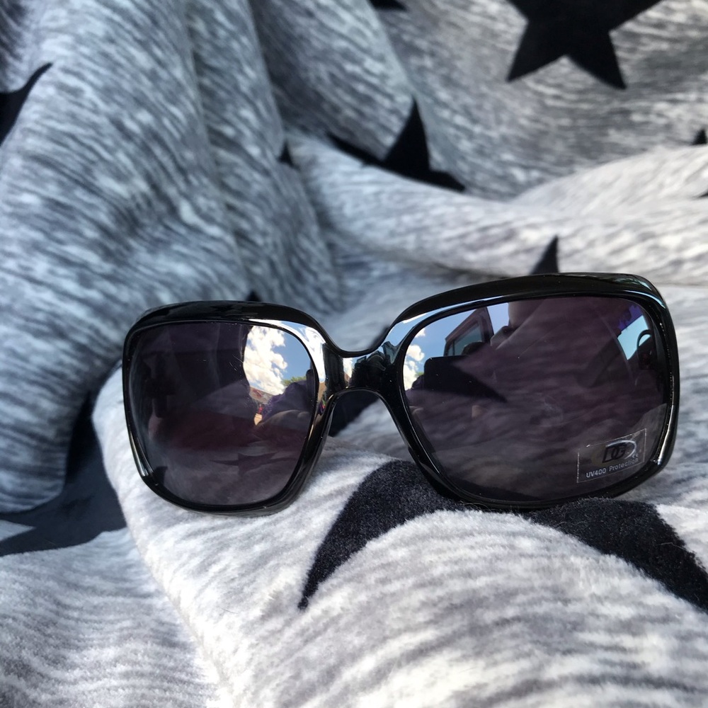🕶 Sunglasses 🕶 - Picture 3 of 6